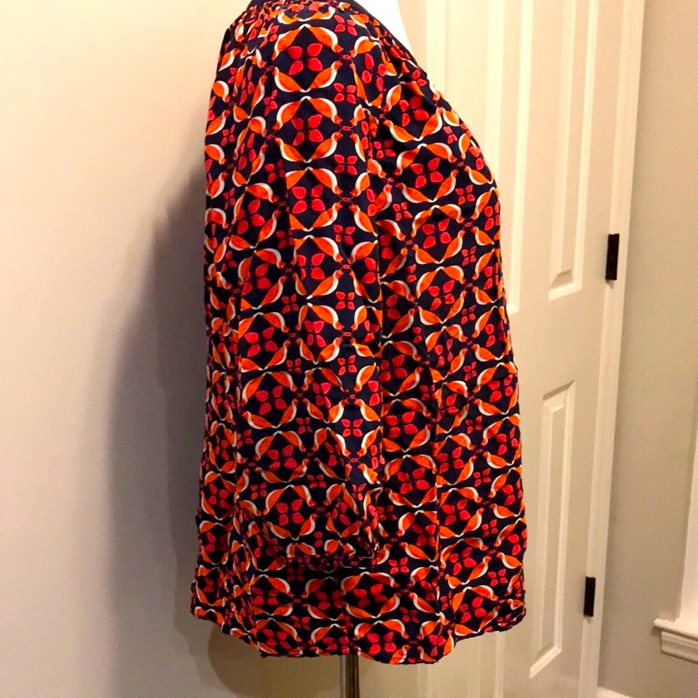 ‼️LAST DAY‼️ CROWN & IVY Popover Top - Picture 6 of 7
